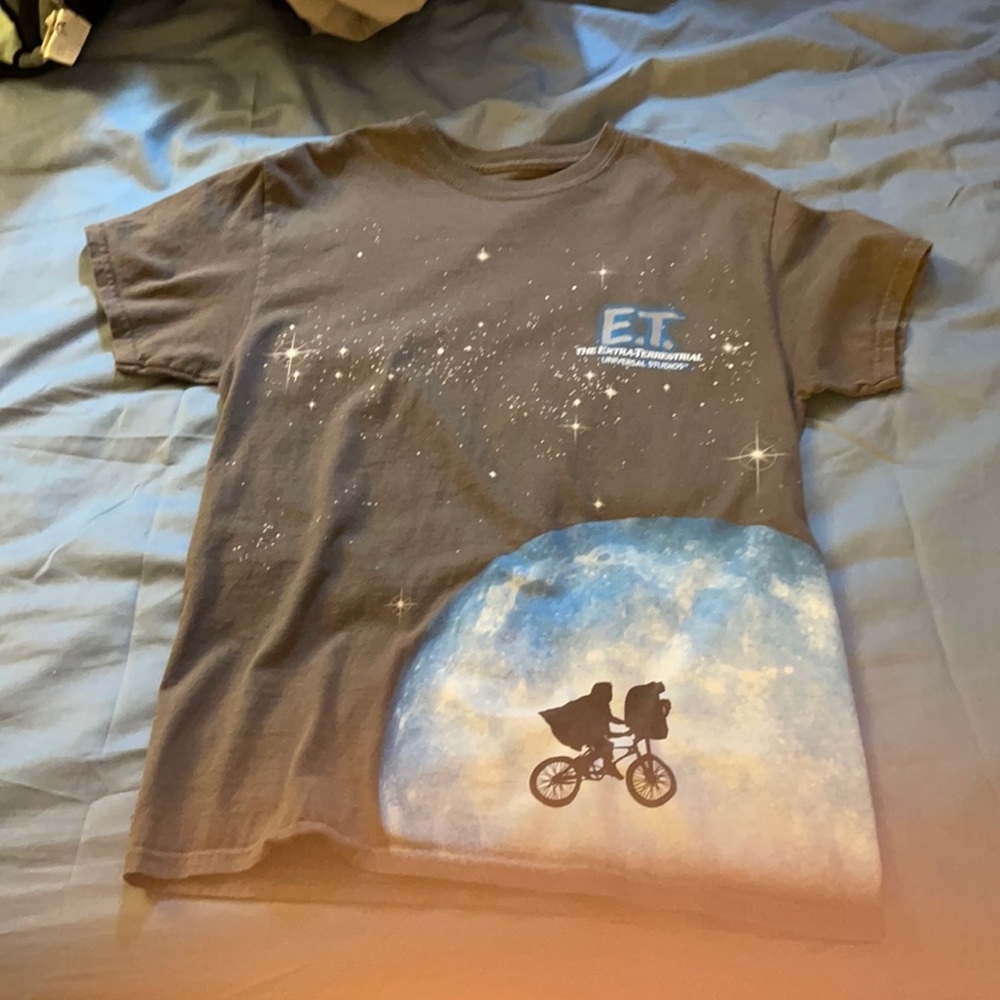 ET universal studios tee